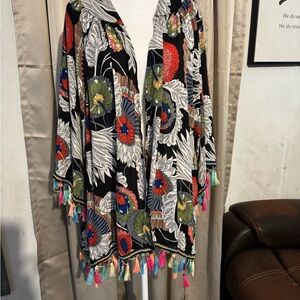 JODIFL Black and White Floral Top